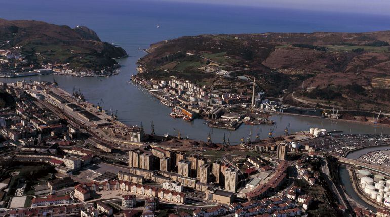 Vista panorámica del Puerto de Pasaia