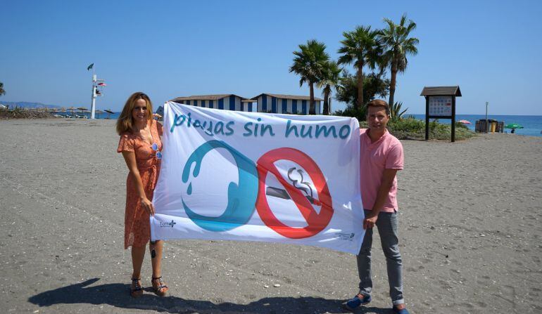 Playas de libres de humo en Torrox . 
 Las principales playas del municipio malagueño de Torrox serán desde este martes las primeras de toda la Costa del Sol en incluir espacios &#039;sin humo&#039;, una iniciativa impulsada por el Consistorio &quot;con el objetivo de 