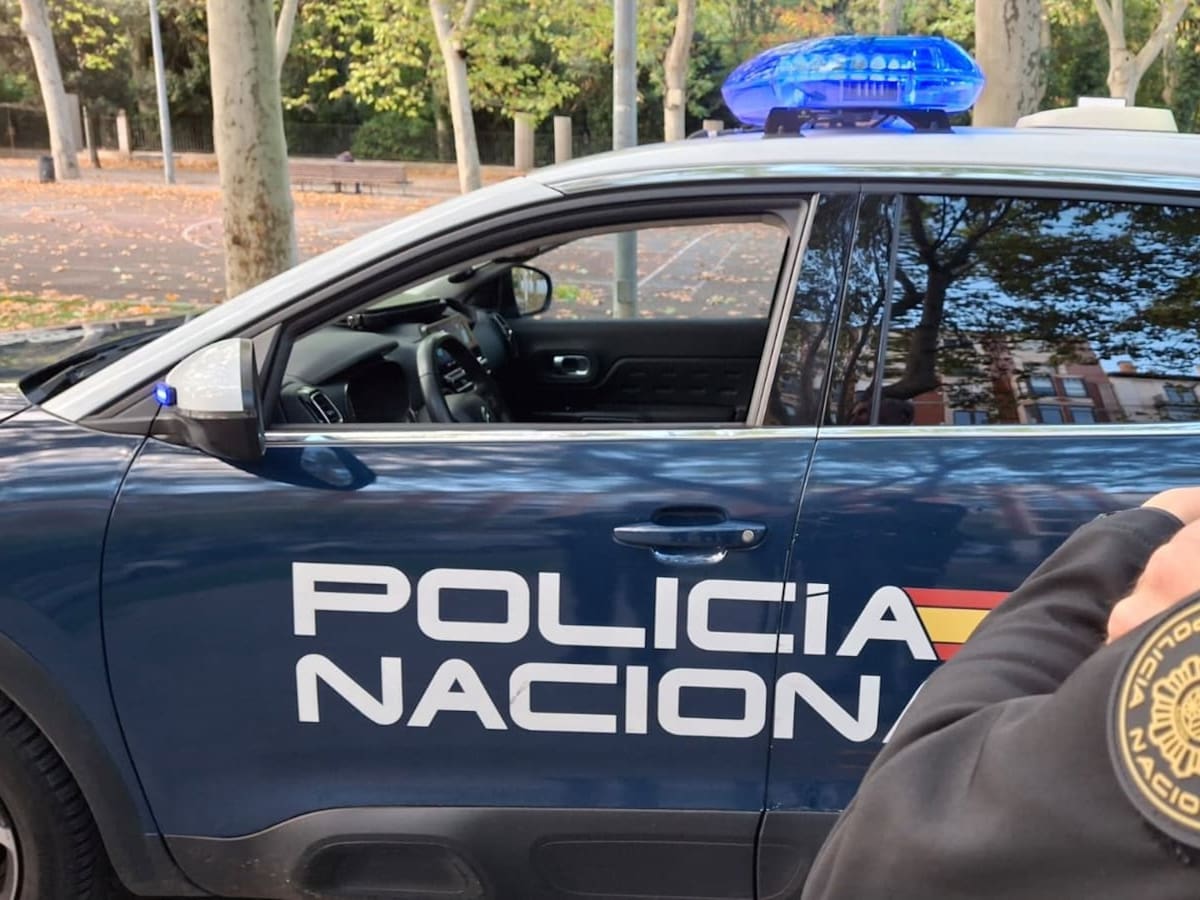 Detenidos tres jóvenes con casi 20 gramos de drogas y 700 euros en efectivo junto a una discoteca de Valladolid