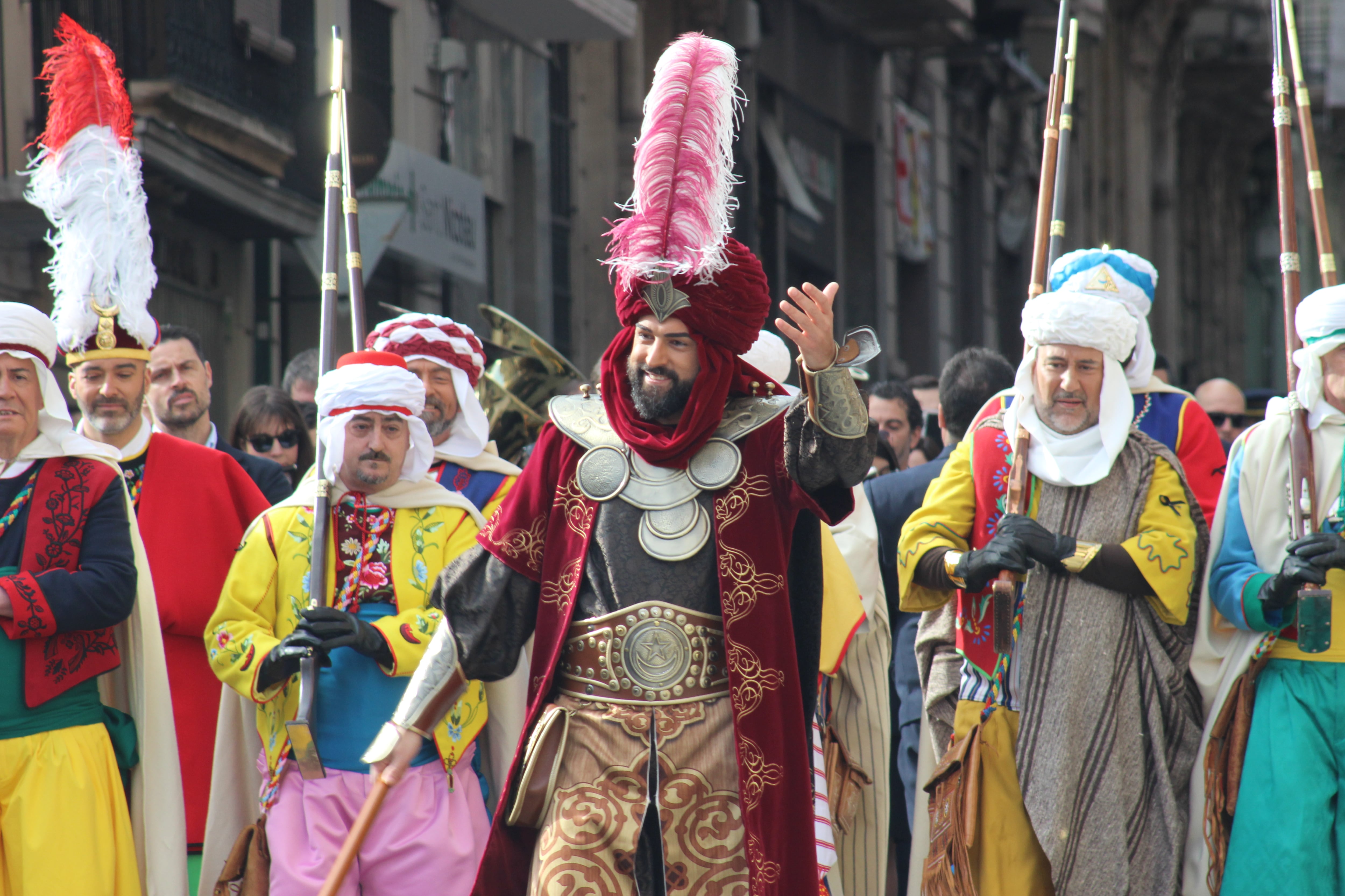 Este sábado se conocerá qué festero o festera sustituirá a David Antolí Murcia en el cargo de sargento mayor moro de las Fiestas de Alcoy.