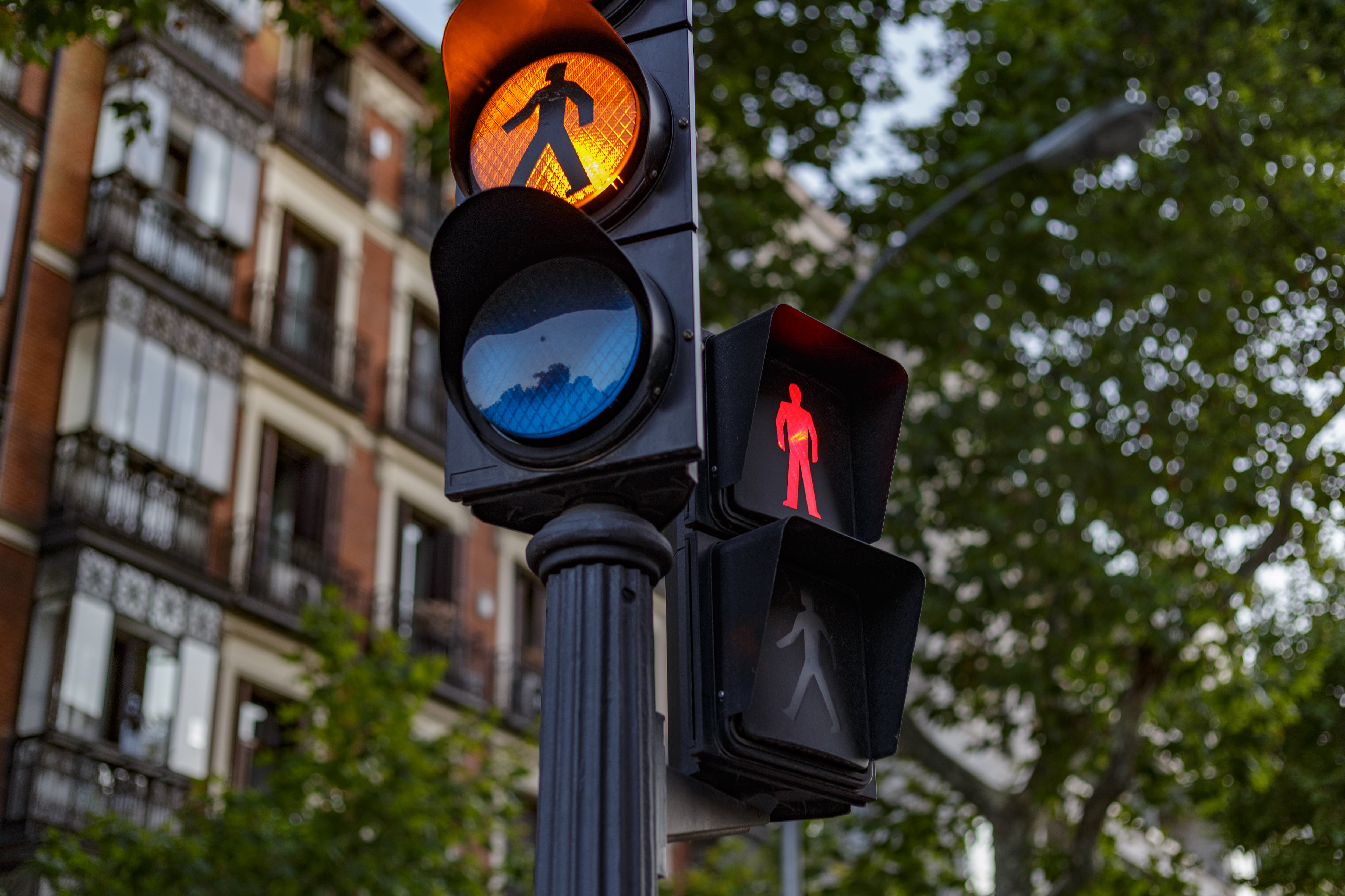 Un semáforo en Madrid.