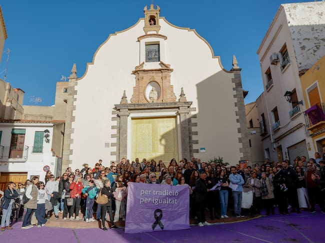GRAFCVA3082. SAGUNTO (VALENCIA), 31/03/2026.- Vista general de la V Concentración por una Semana Santa Inclusiva en Sagunto llevada a cabo este martes ante la Ermita de la Sangre. EFE/Ana Escobar