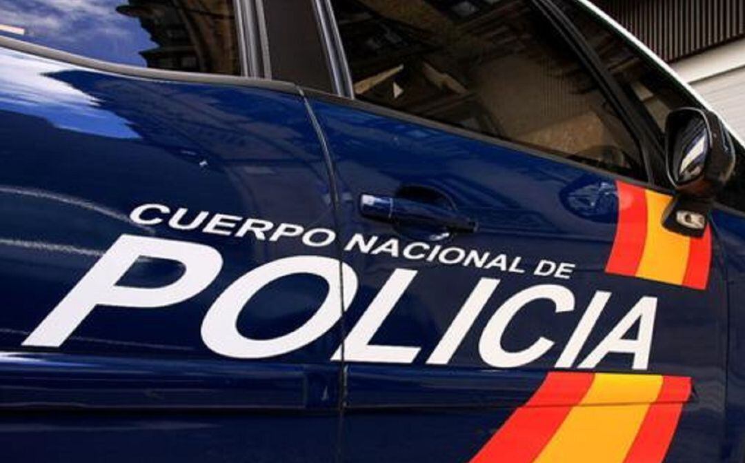 Un coche de Policía Nacional