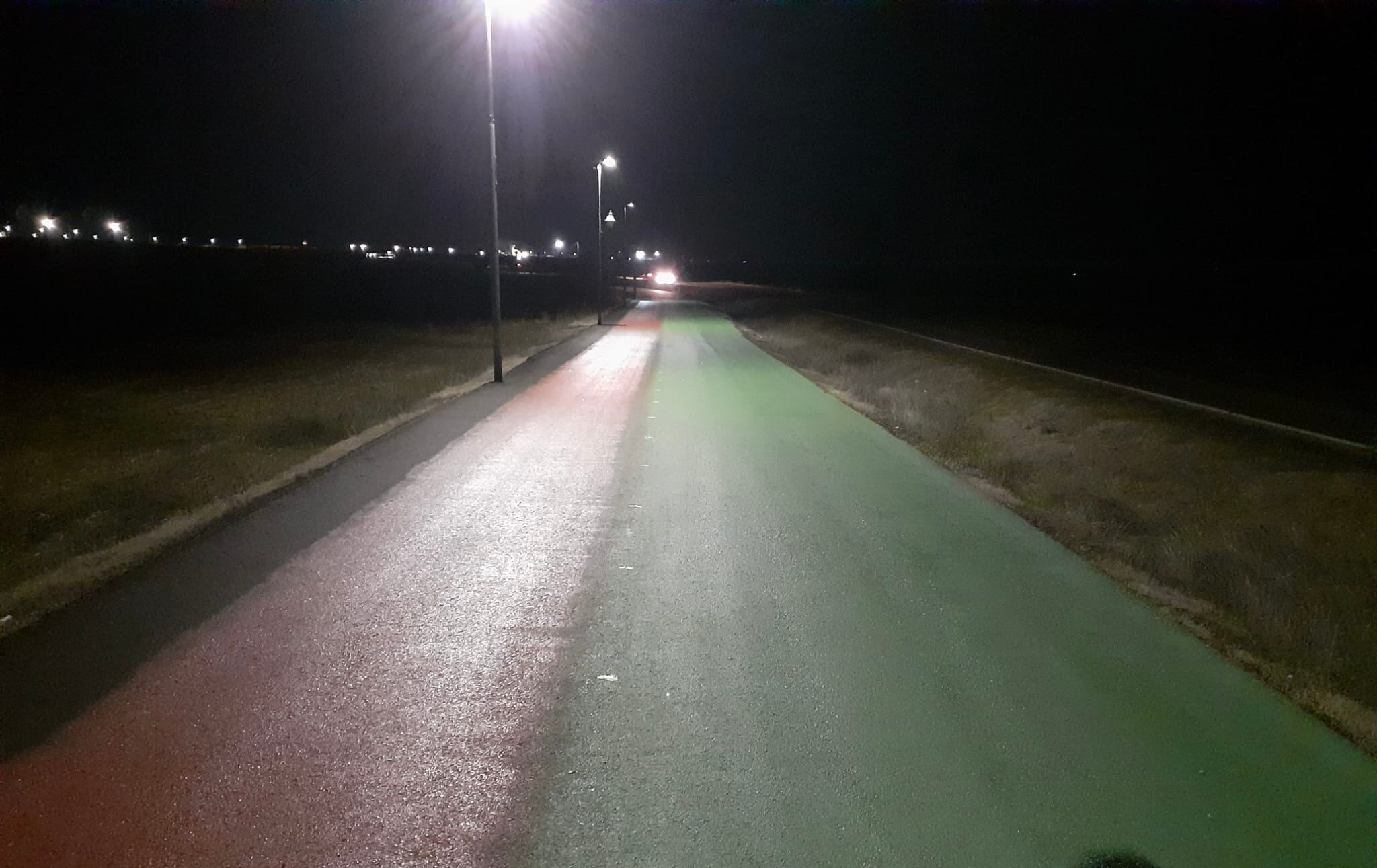 Nuevas luminarias del carril bici instaladas por la concejalía de Urbanismo de Medina del Campo