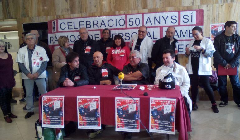 Treballadors sanitaris a l'Hospital Joan XXIII.