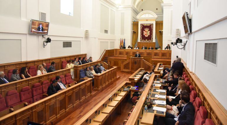 Salón de Plenos del Parlamento regional