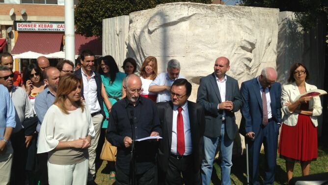 Susana Díaz junto a miembros de la dirección provincial del PSOE de Málaga