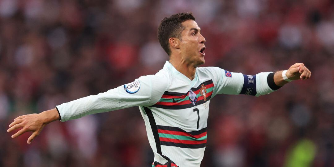 Cristiano Ronaldo celebra un gol ante Hungría