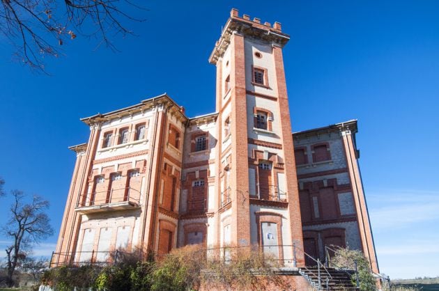 Palacio de Santa Cecilia junto al embalse de Pontón Alto