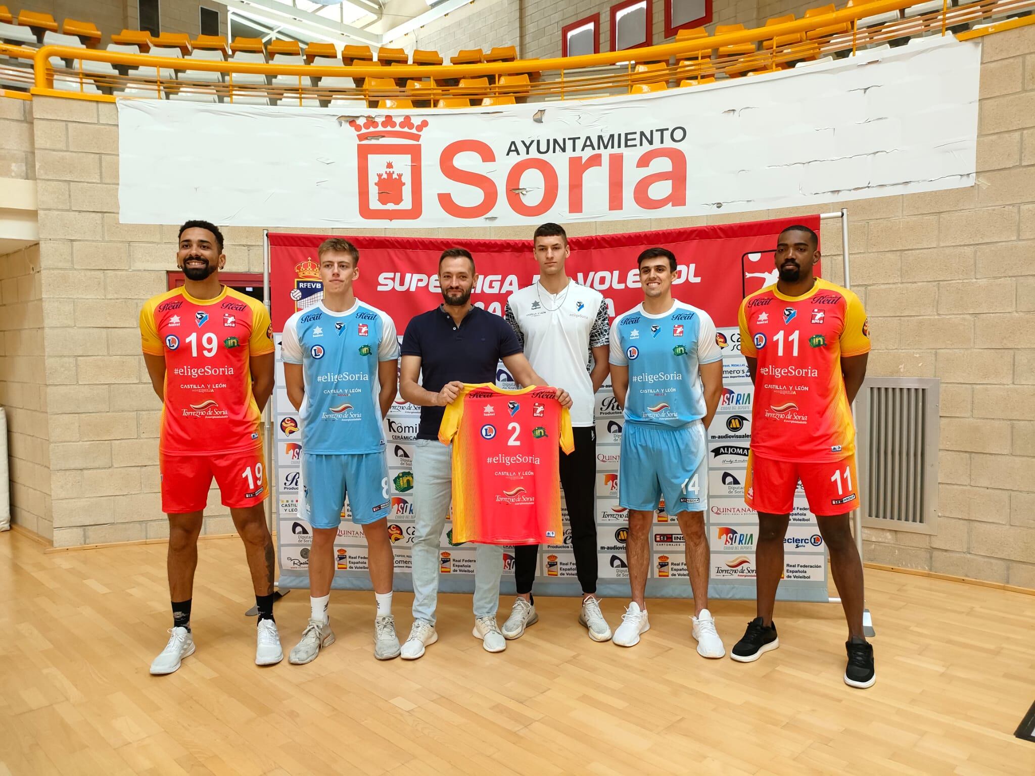 Presentación de las nuevas camisetas del Río Duero Soria.