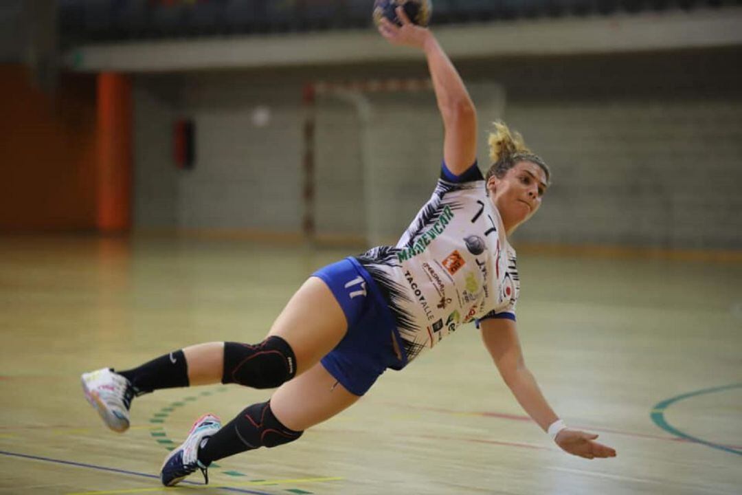 Alba Manzano sigue en el Elda Prestigio