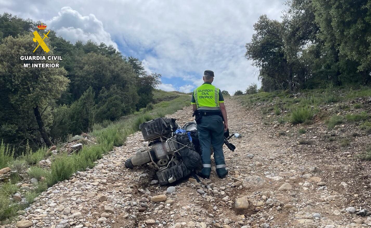 El accidente se produjo en el camino de Labata a Naval, término municipal de Abizanda. Foto: Guardia Civil