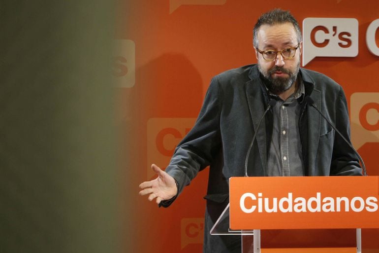 GRA109. BARCELONA, 23012016.- El portavoz del Grupo Parlamentario de Ciudadanos, Juan Carlos Girauta, comenta la actualidad política en una rueda de prensa. EFEMarta Pérez