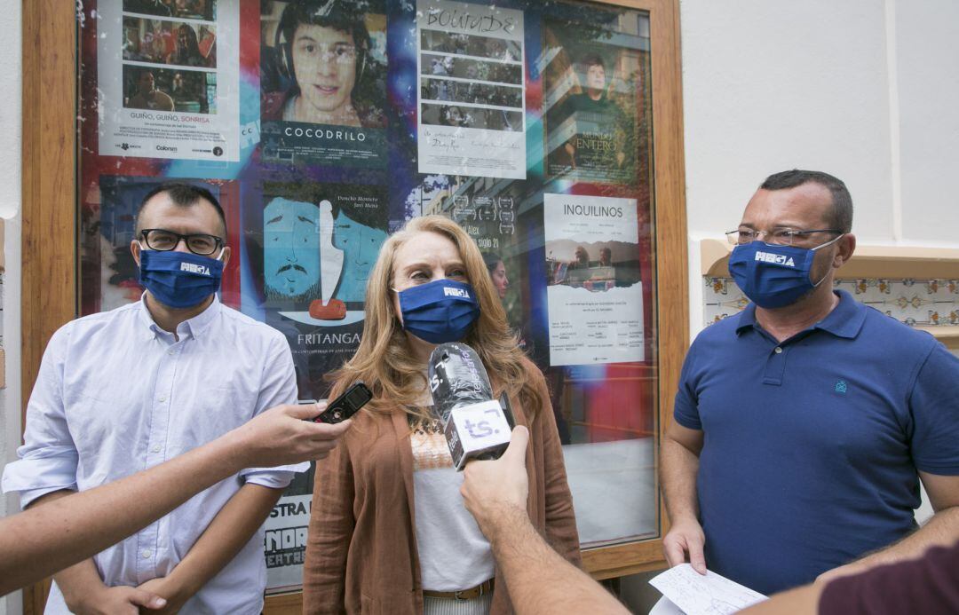 Nahuel González, Juana Navarro y Daniel Ardid en la presentación de la MOGA 2020  