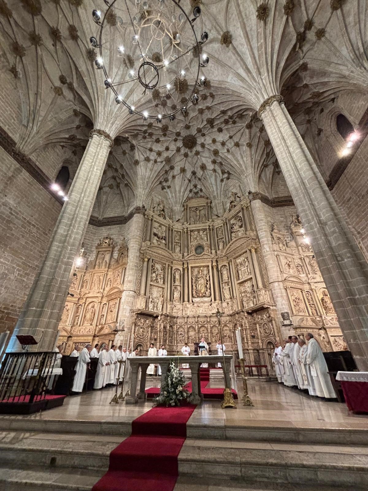 La santa misa se celebró en la Catedral de Barbastro