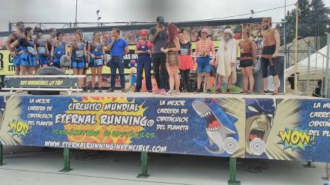 Podium de ganadores de la carrera de invencibles del año 2017