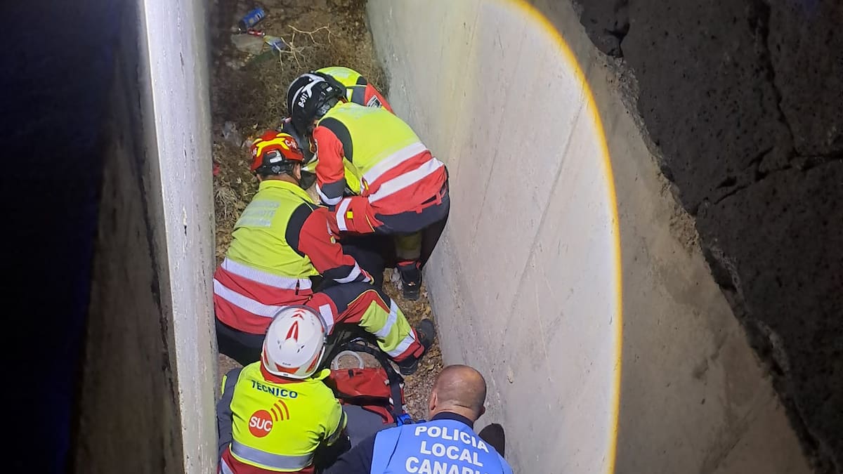 Herido tras caer a una fosa de tres metros de profundidad en el sur de Lanzarote
