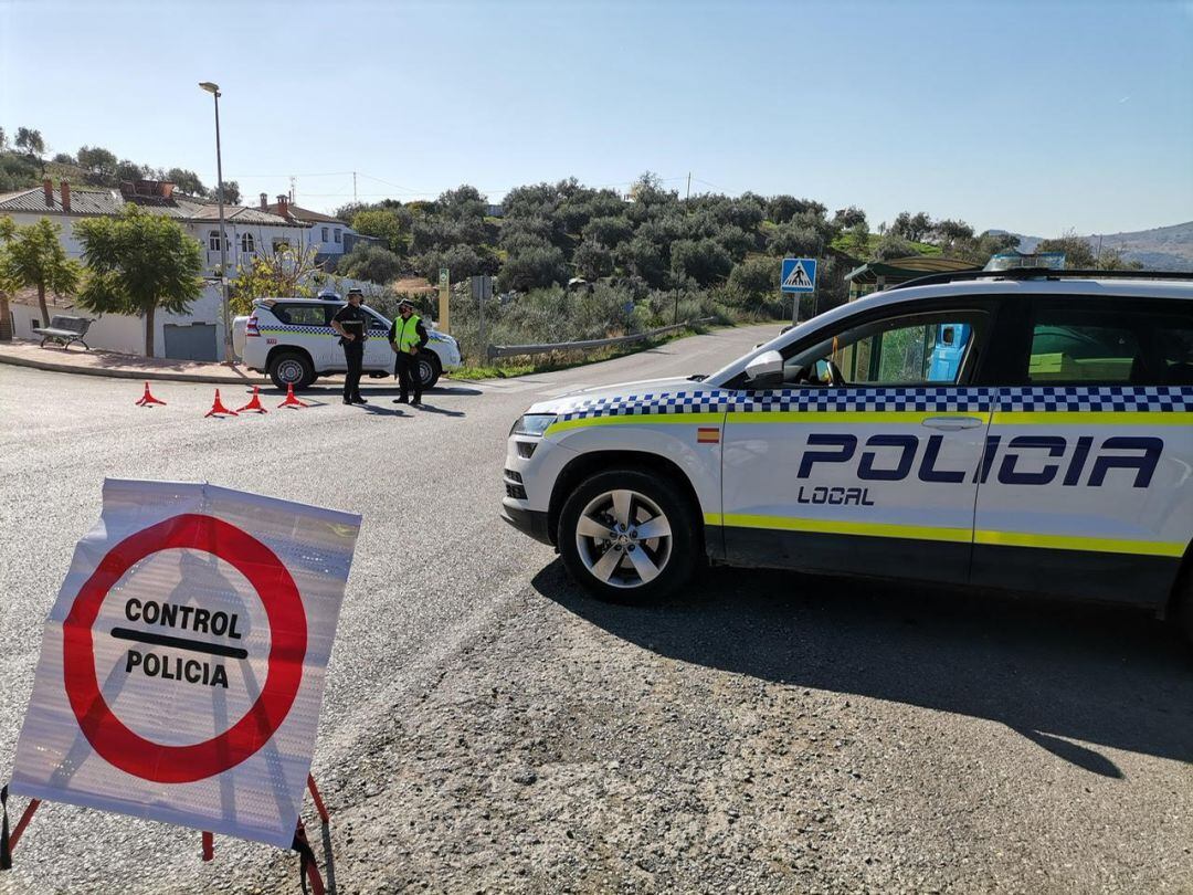 Un control de la policia local de Casabermeja (Málaga)