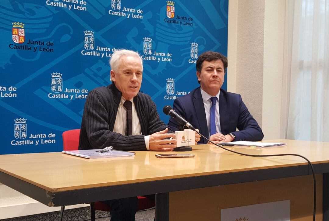 Luis Domingo González (i), Delegado Territorial de la Junta en Palencia y Javier de la Torre (d) Jefe de la Oficina Territorial de Trabajo