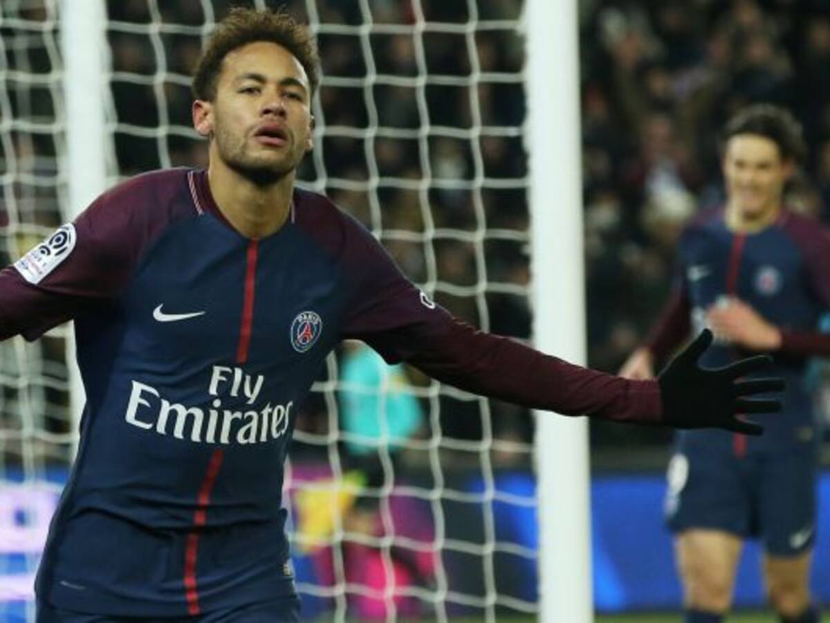 El padre de Neymar descarta al brasileño para el partido ante el Real Madrid