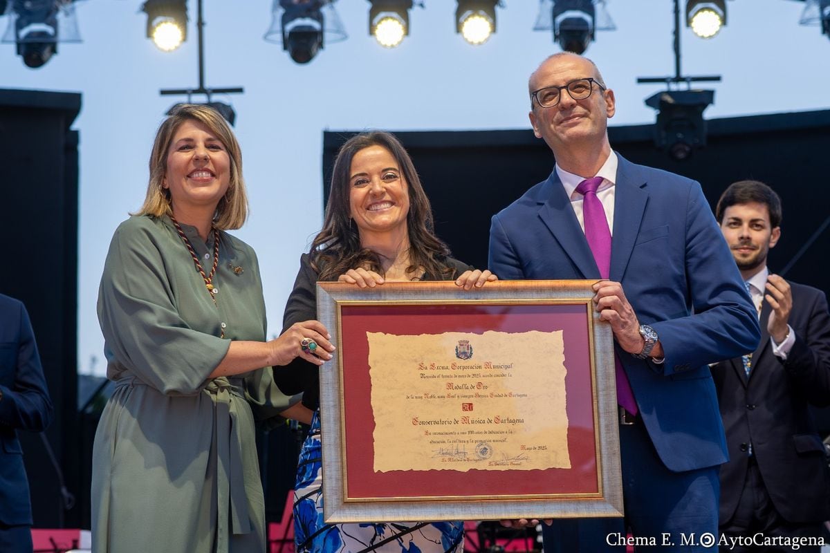 El Conservatorio de Música de Cartagena recibe la Medalla de Oro de la ciudad