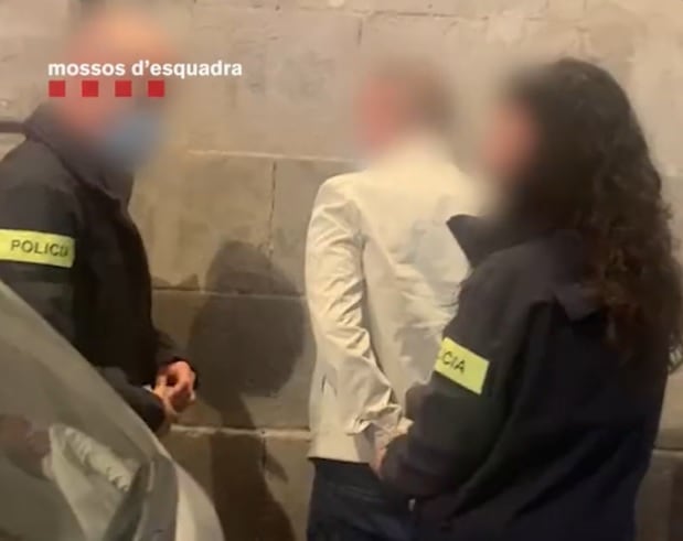 Detenido el autor de una doble agresión homófoba a dos hombres que paseaban por la calle.