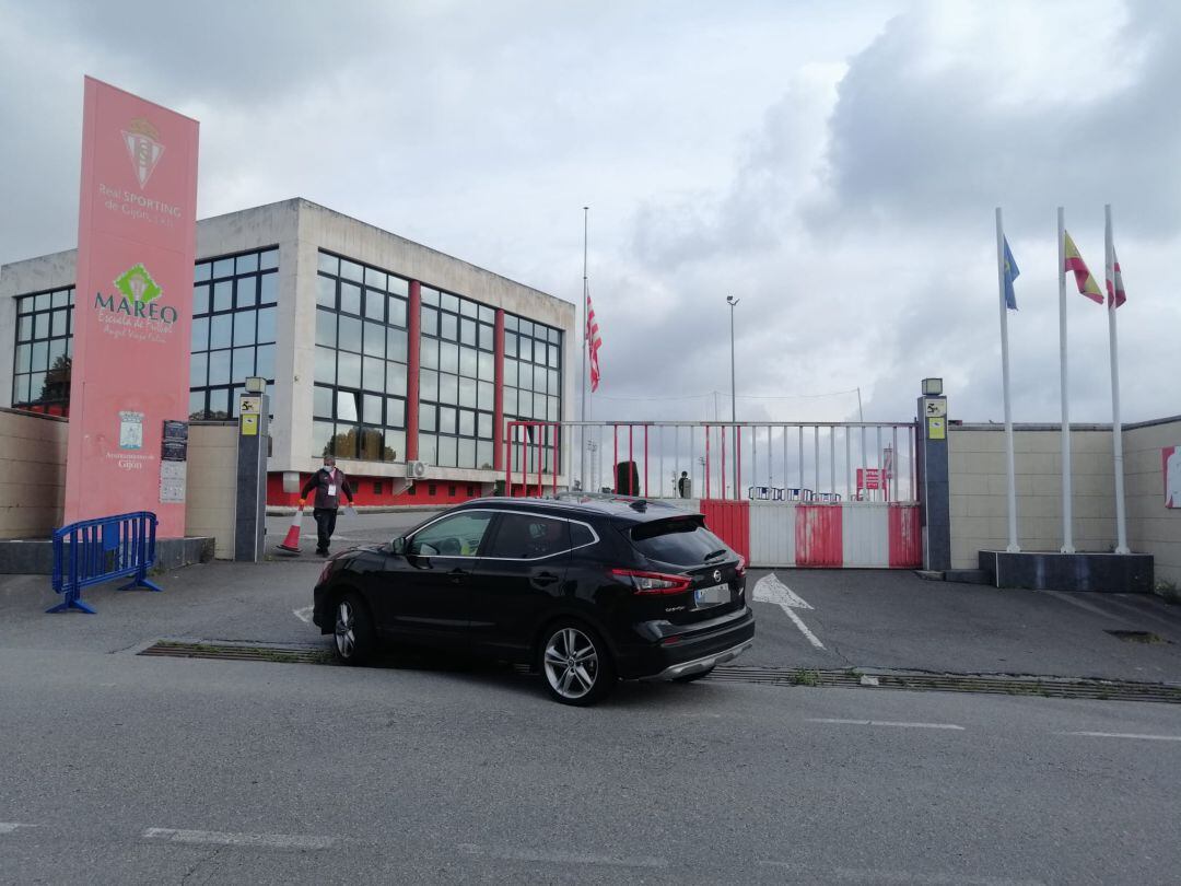 Cristian Salvador accede a las instalaciones de Mareo