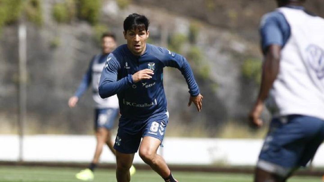 El jugador cumple su segunda temporada en el CD Tenerife