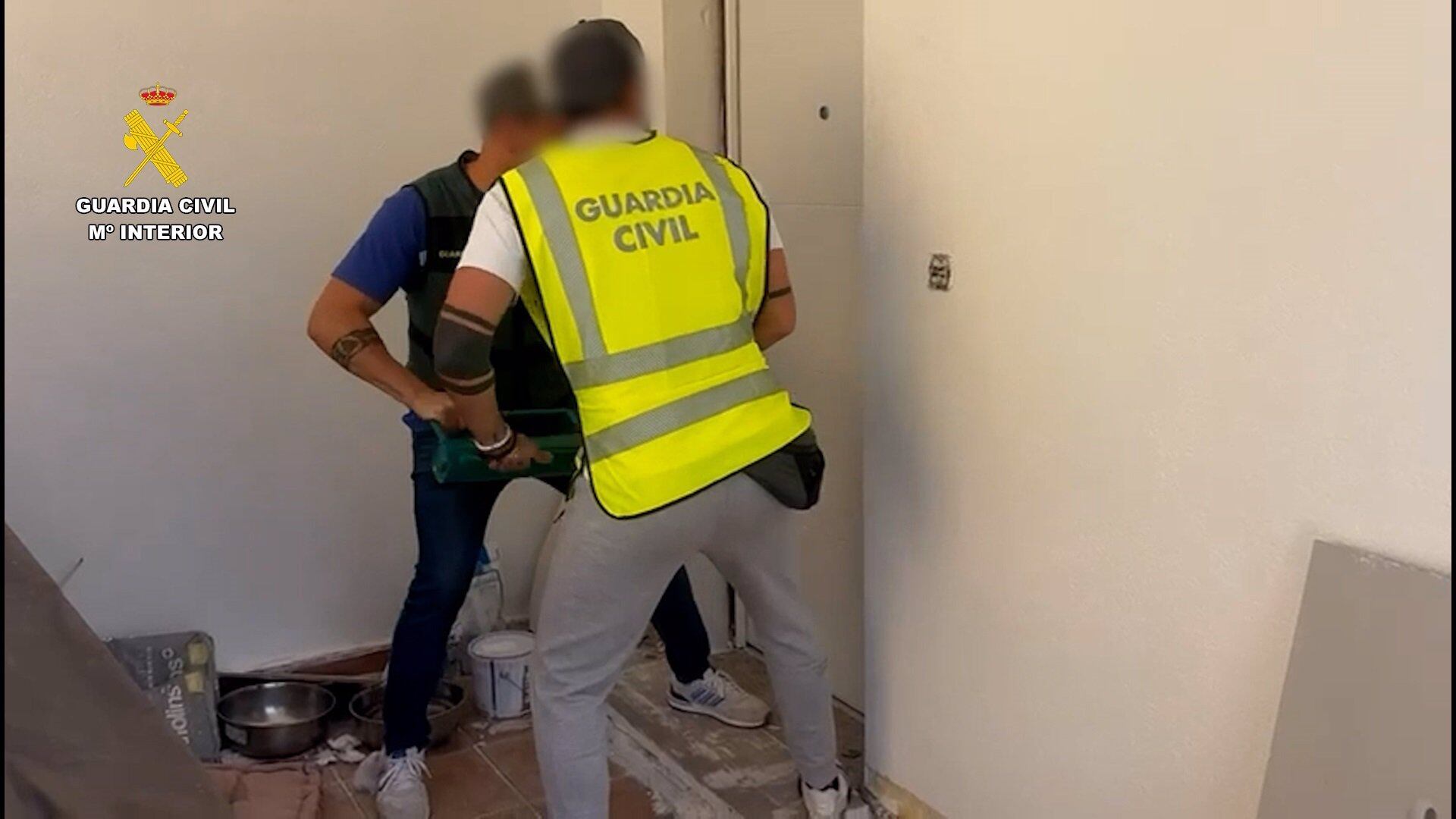 Operación en San Fulgencio (Alicante) en la que hay dos detenidos por asaltar un club de cannabis