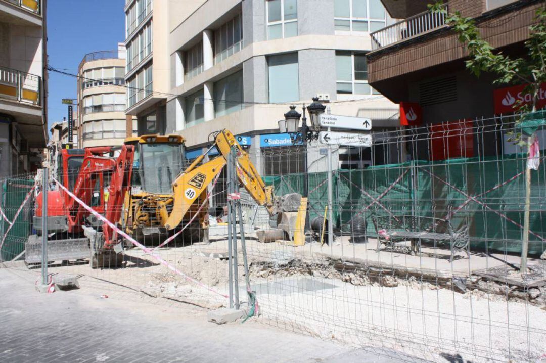 Obras de las pluviales en Emilio Castelar