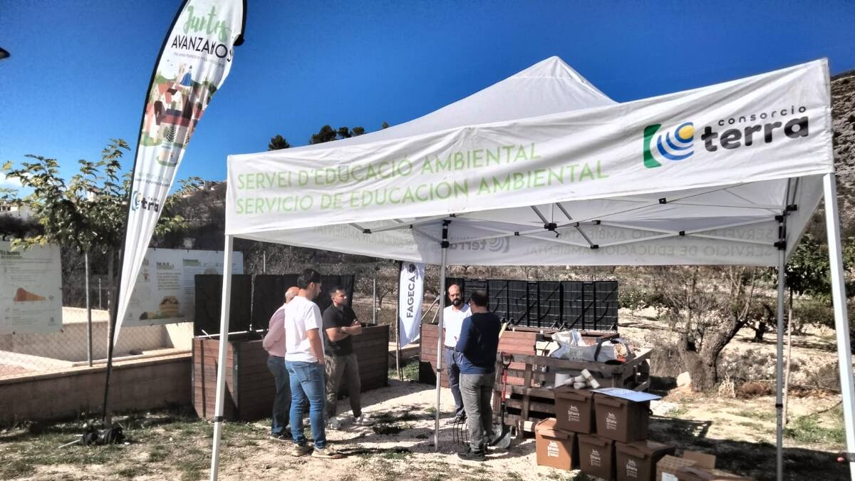 Quatretondeta y Famorca se unen a la compostera comunitaria de Fageca