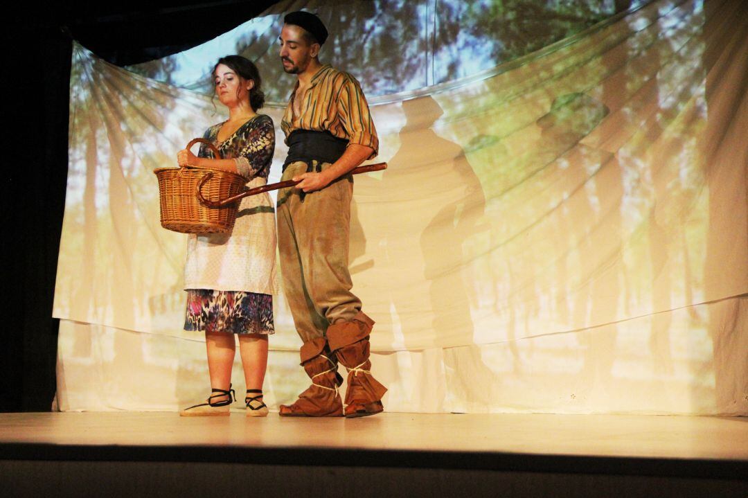 Un momento del ensayo abierto del segundo acto de 'Cierva Acosada'