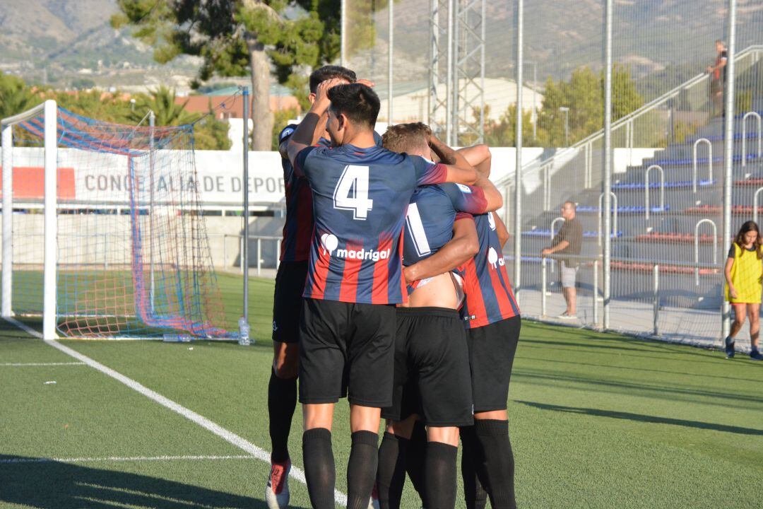 El Eldense vuelve a lucir publicidad en sus camisetas