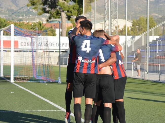 El Eldense vuelve a lucir publicidad en sus camisetas