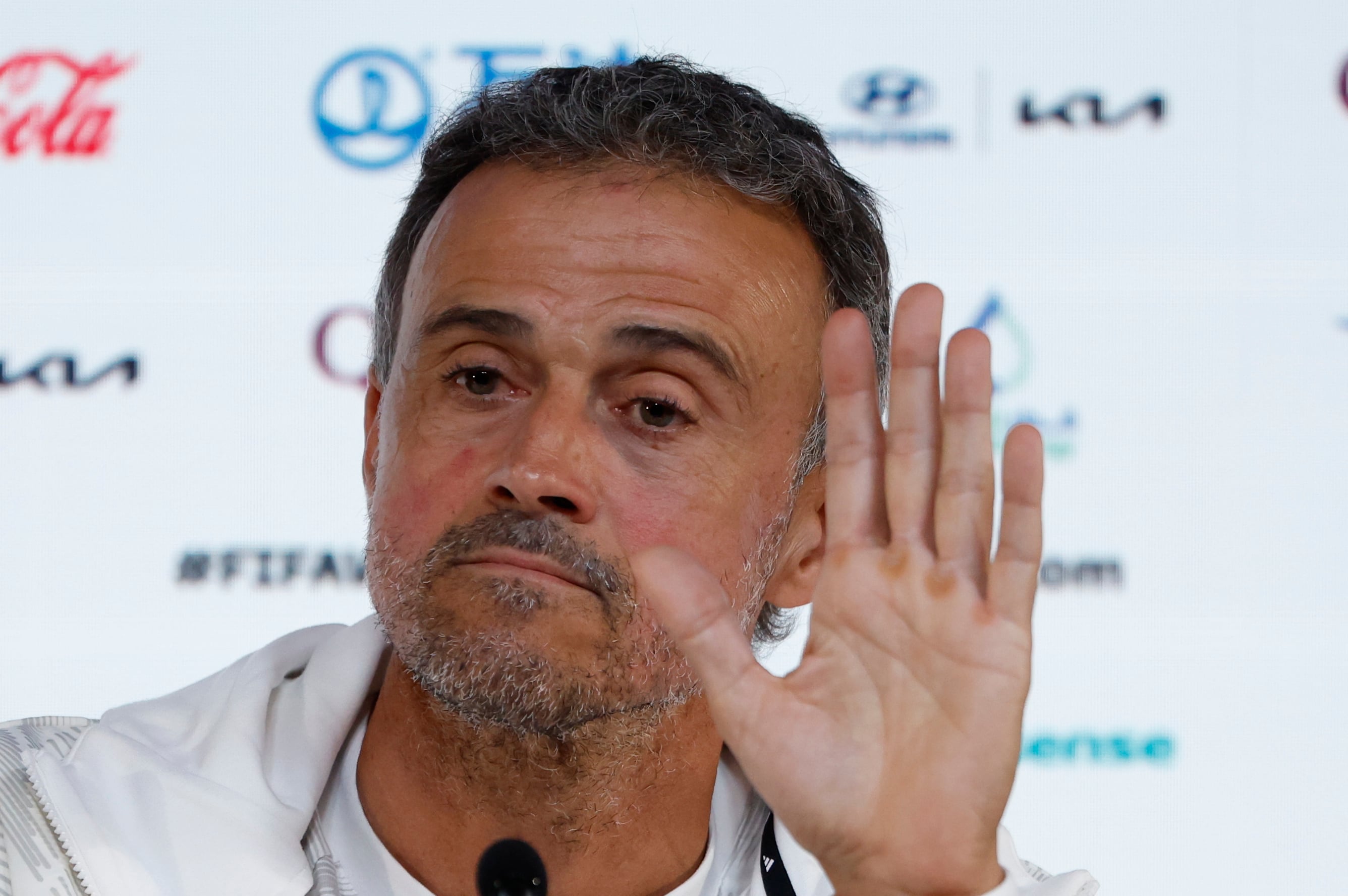 El seleccionador de fútbol de España, Luis Enrique, comparece en una rueda de prensa