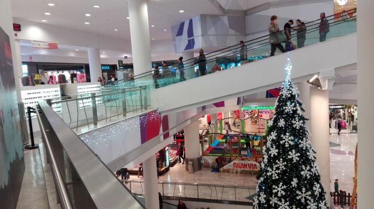 Interior del centro comercial Gran Vía estas Navidades