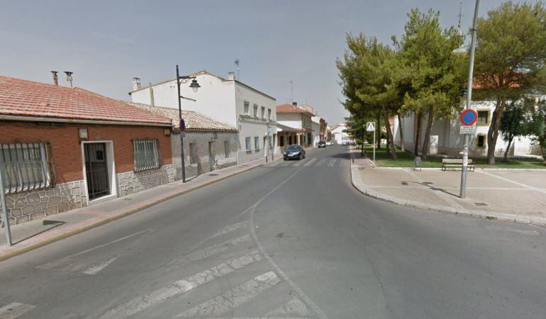 La avenida ha acumulado desperfectos con el paso del tiempo