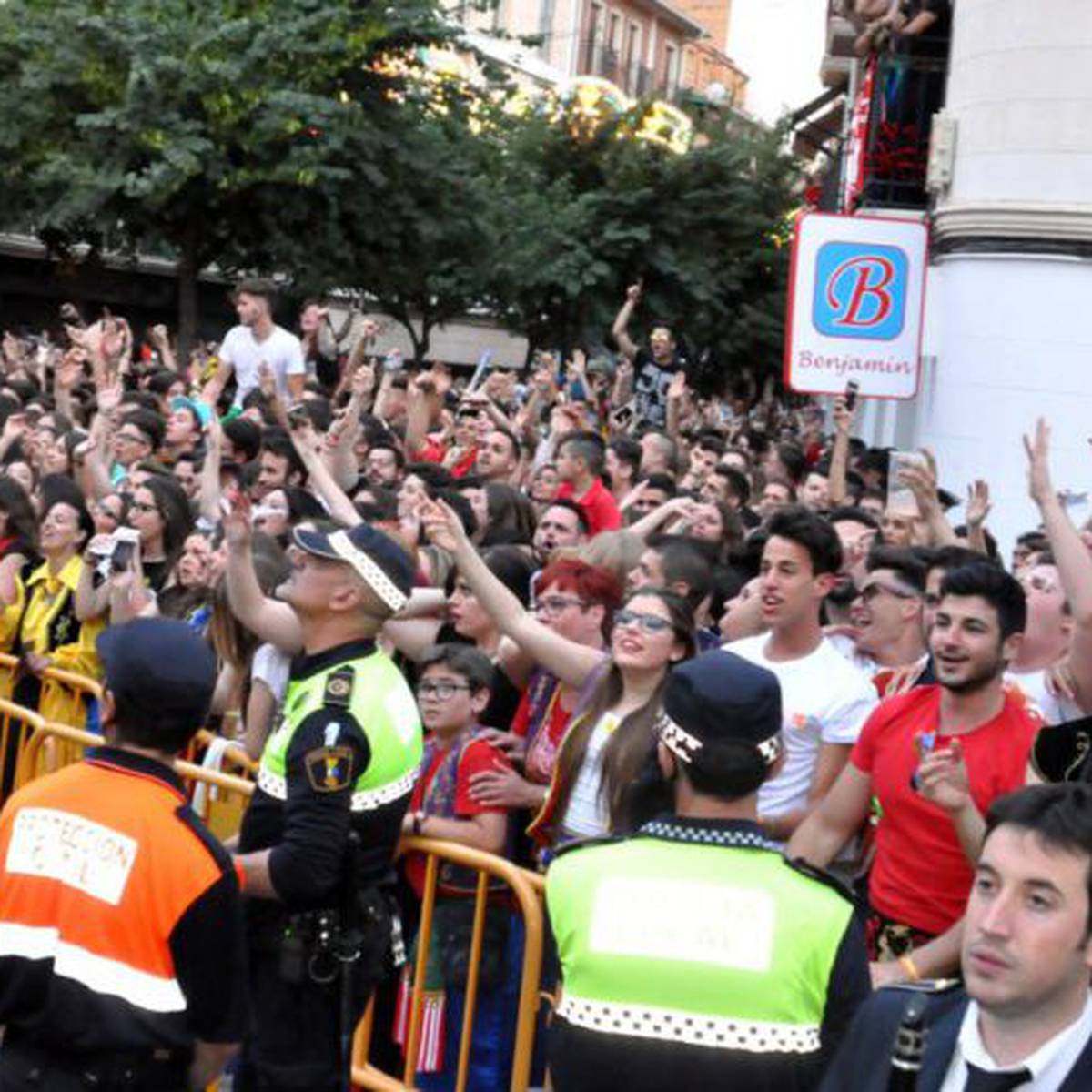 Seguridad en la Entrada de Bandas de Elda