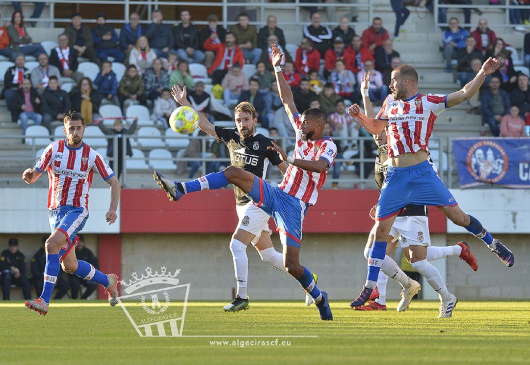 Un momento del duelo en Algeciras.