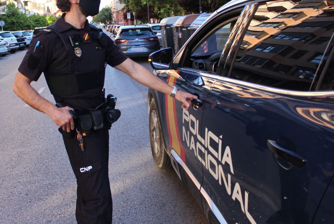 Los detenidos están acusados de los delitos de lesiones y de amenazas. 