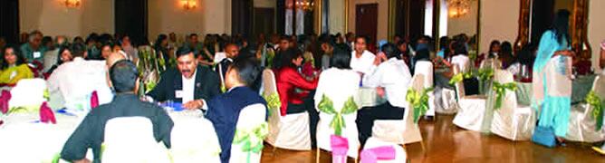 La tradicional comunidad islámica neyorquina se sirve de las occidentales citas rápidas para arreglar los matrimonios de sus jóvenes