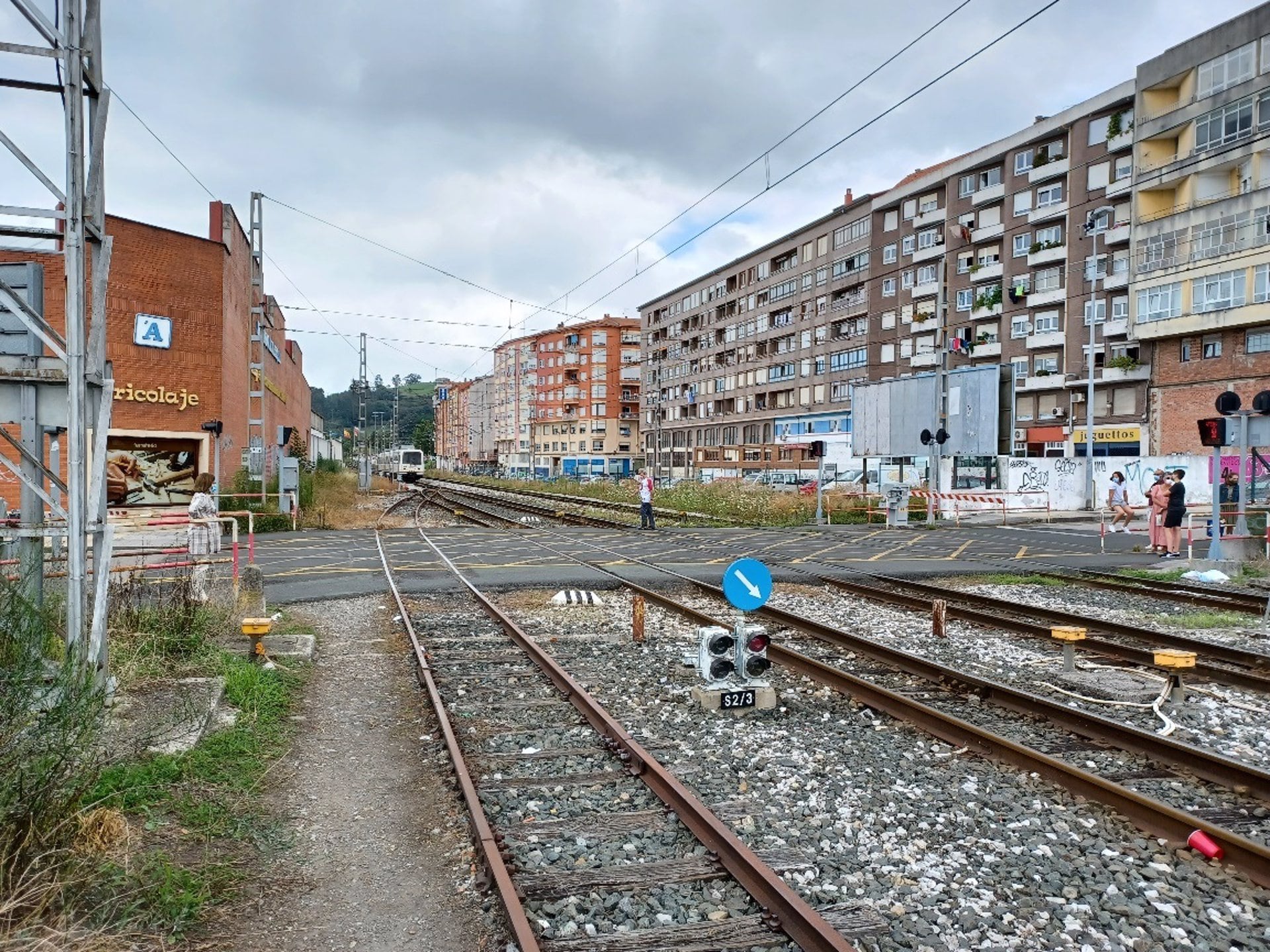 Imagen de archivo de las vías del tren a su paso por Torrelavega.