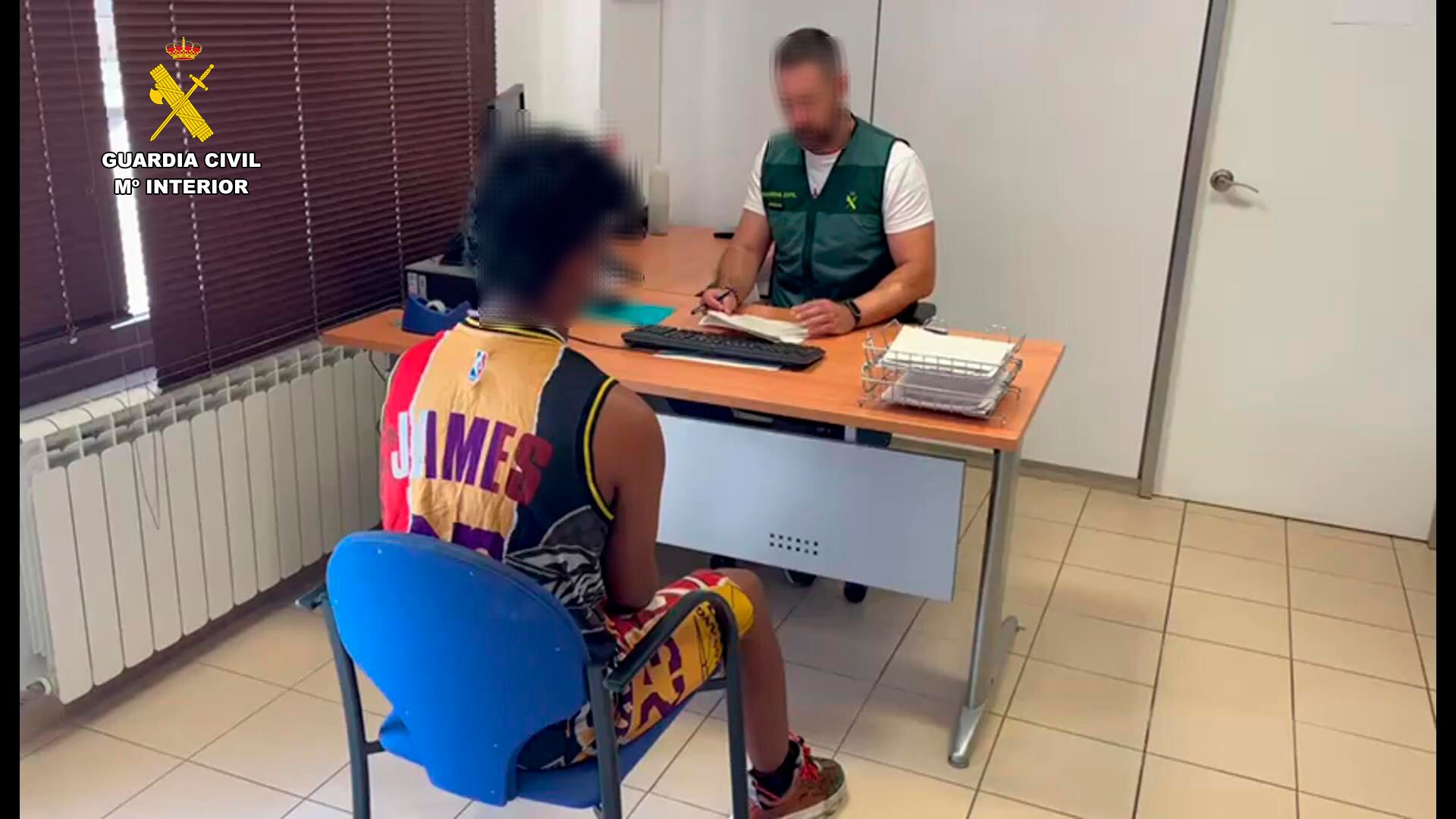 Detenido en La Rioja un joven de 21 años por agredir sexualmente a una amiga mientras dormía