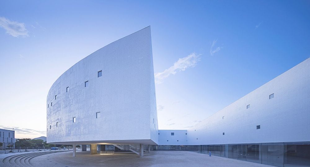 Nueva facultad Psicología y Logopedia