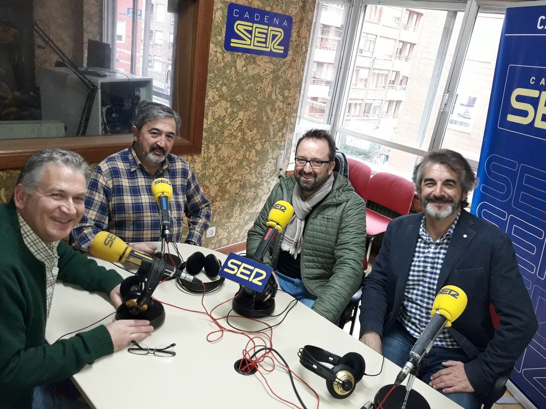 De izquierda a derecha, Carlos Sánchez, Jesús García, Gerardo Báguena y Guillermo Palomero. 