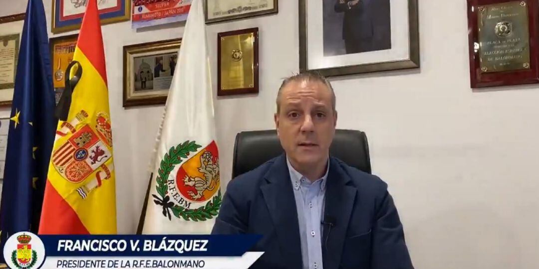 El presidente de la RFEBM, Francisco Blázquez durante el comunicado donde anunciaba la resolución de junta directiva.