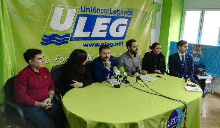 Los ediles de ULEG durante su rueda de prensa