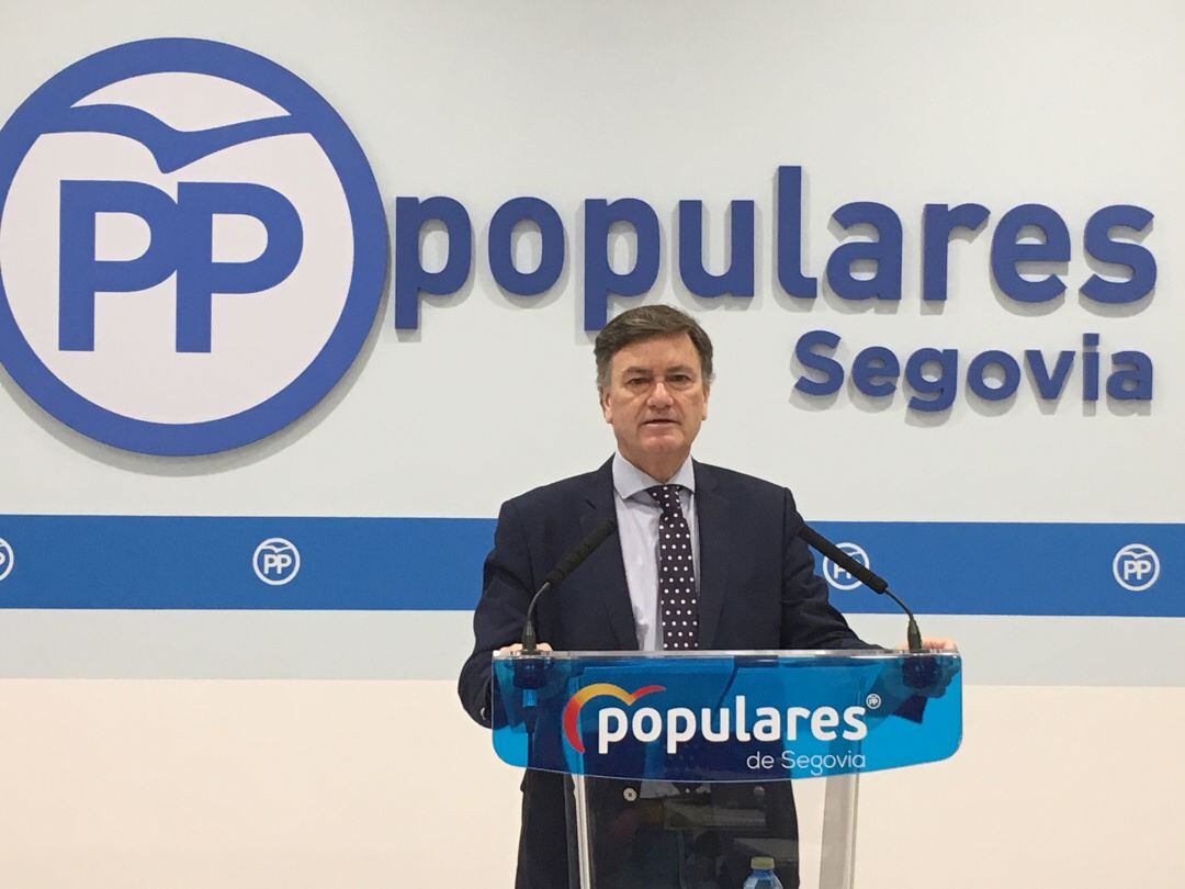 El secretario Autonómico del Partido Popular, Francisco Vázquez,  este miércoles en la sede del partido