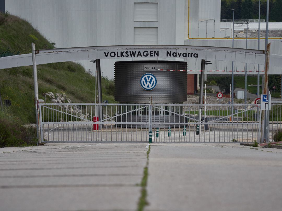 Vista de la puerta 4 de la fábrica de Volkswagen Navarra