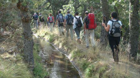 De ruta junto a una acequia por las Alpujarras